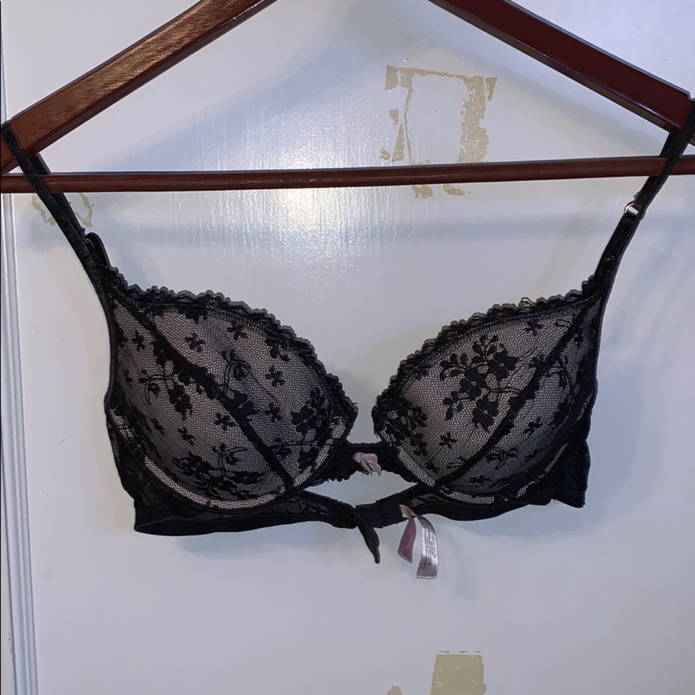 Victoria’s Secret Black Lace Sexy Bra 34B